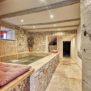  Hébergement de vacances Les Jasmins En Provence France